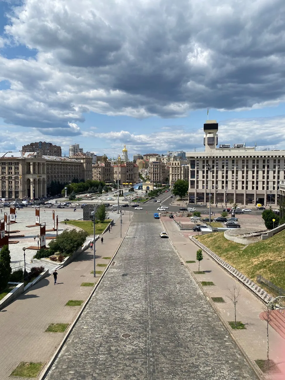Avenue Khreshchatyk à Kyiv, artère principale de la capitale ukrainienne